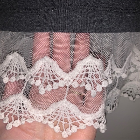 AB Studio Scoop Neck Top with Lace Trim Women’s Size Medium - Picture 5 of 10